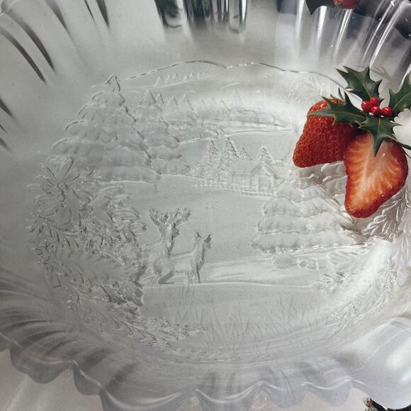 Mikasa Winter Dreams 10.75" Bowl Frosted Glass Christmas - Picture 5 of 9